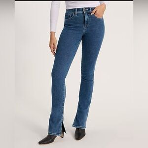 Express Womens Mid Rise Hyper Sculpt Skyscraper Jeans Size 16 Short NWT MSRP $98